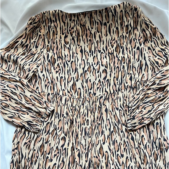 Aritzia Sunday Best Leopard Dress ✨🐆 - Picture 7 of 7